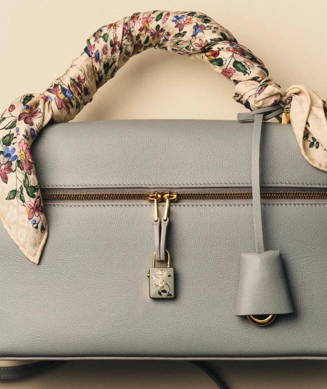 暴击跟着辛芷蕾解锁甜蜜指南！本周时髦大事  七夕奢牌浪漫(图7)