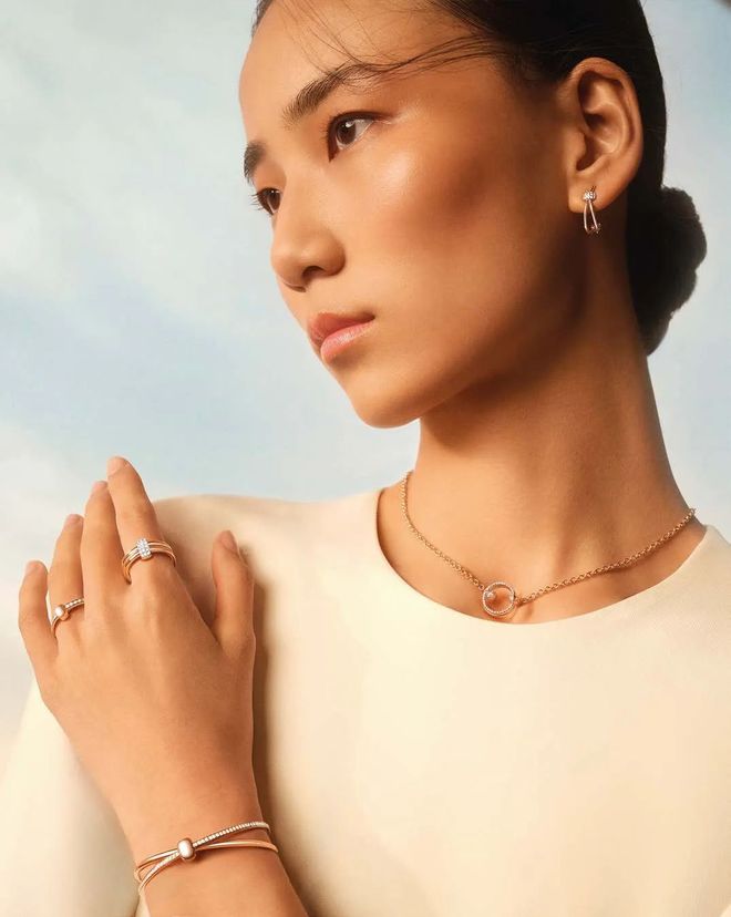 暴击跟着辛芷蕾解锁甜蜜指南！本周时髦大事  七夕奢牌浪漫(图13)