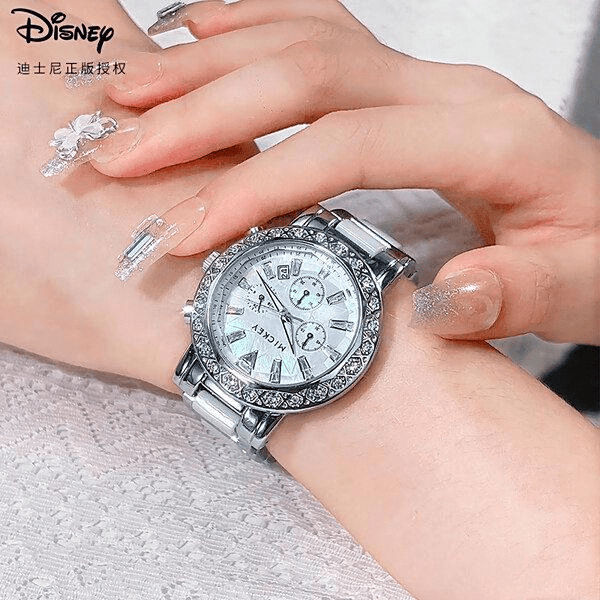 高颜值腕表提升你的时尚品味!2025年轻奢手表推荐:六款(图3) 高颜值腕表提升你的时尚品味!2025年轻奢手表推荐:六款(图3)