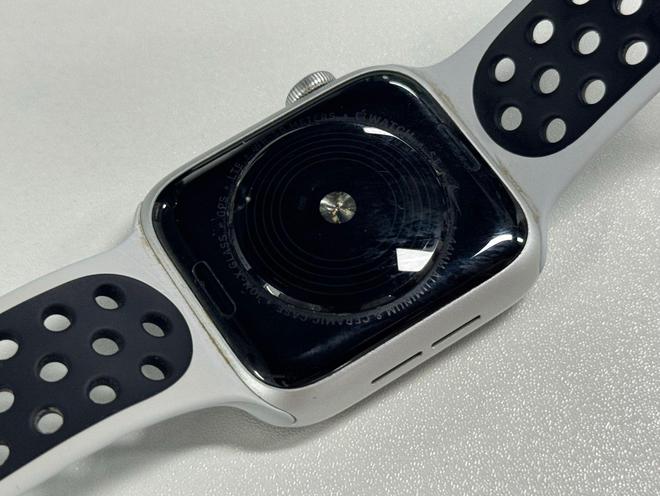 要选对材质佩戴方式也很重要智能手表导致皮肤红肿？不光(图3)